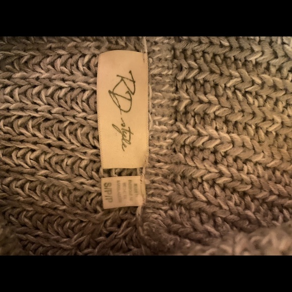 Grey cowl sweater - Picture 5 of 6